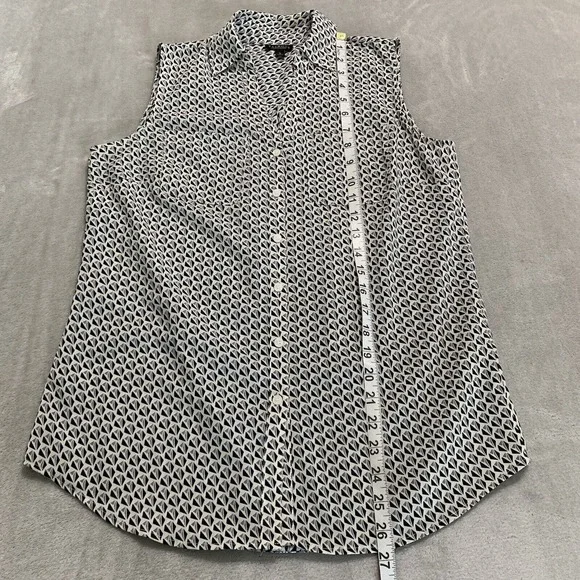 Talbots Nantucket Sleeveless Shirt Small Geometric Print Button Down - Picture 9 of 9
